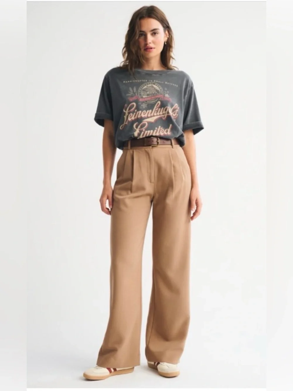 Abercrombie & Fitch Wide Leg Pants in Tan with Black Graphic Tee - Picture 1 of 3